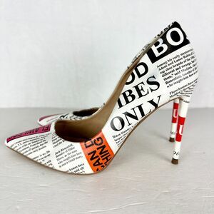 Steve Madden Vala Newspaper Print Pump Heels Size 9 Point Toe